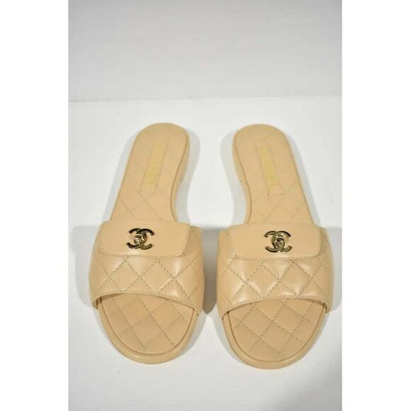 Chanel REV Beige Turnlock Quilted Gold CC Logo Mules Slide Sandal Flop Flat 39.5 - Picture 5 of 12